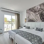 فندق Garden - Adults Only كالا مييور