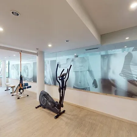 酒店 卡拉米略尔花园酒店 - 仅限成年人