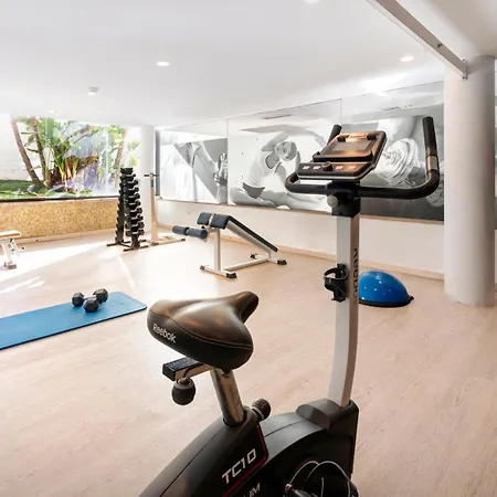 酒店 卡拉米略尔花园酒店 - 仅限成年人 卡拉米洛