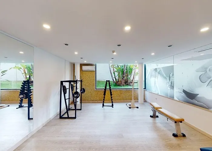 Garden - Adults Only Кала-Мільор