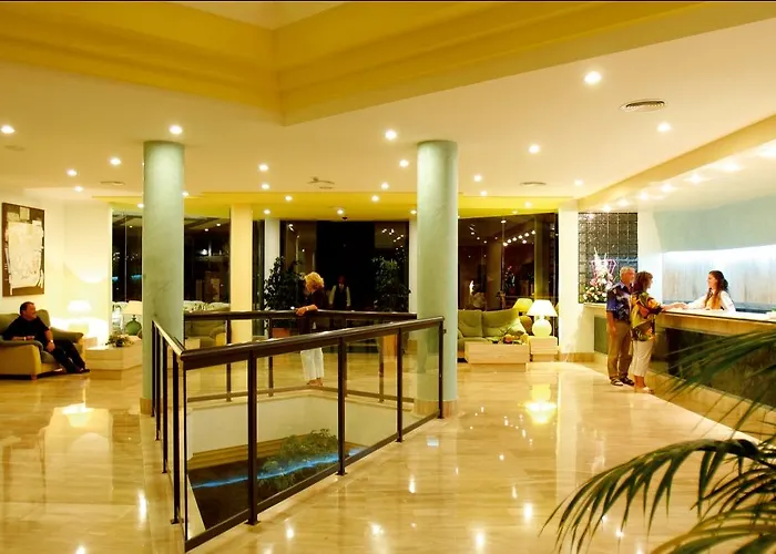 Готель Garden - Adults Only 4*