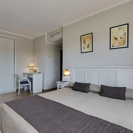 Garden - Adults Only 4* 칼라 미요르